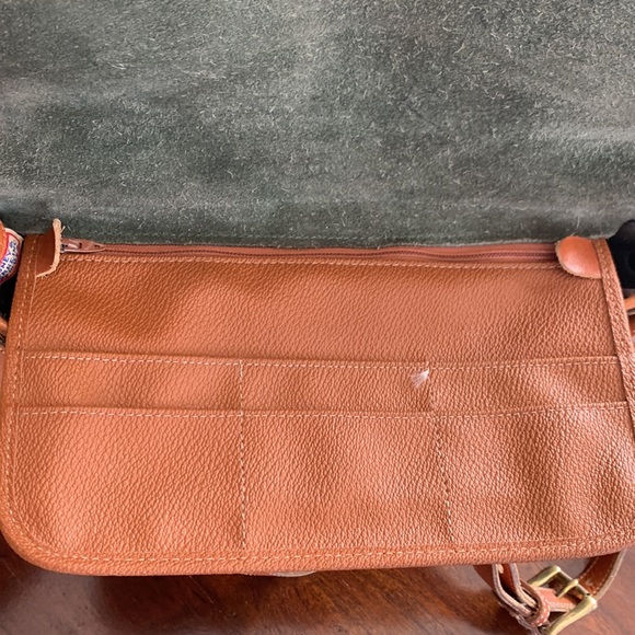 Dooney & Bourke All Weather Leather Shoulder Bag and matching Wallet Green & Tan - Picture 7 of 10
